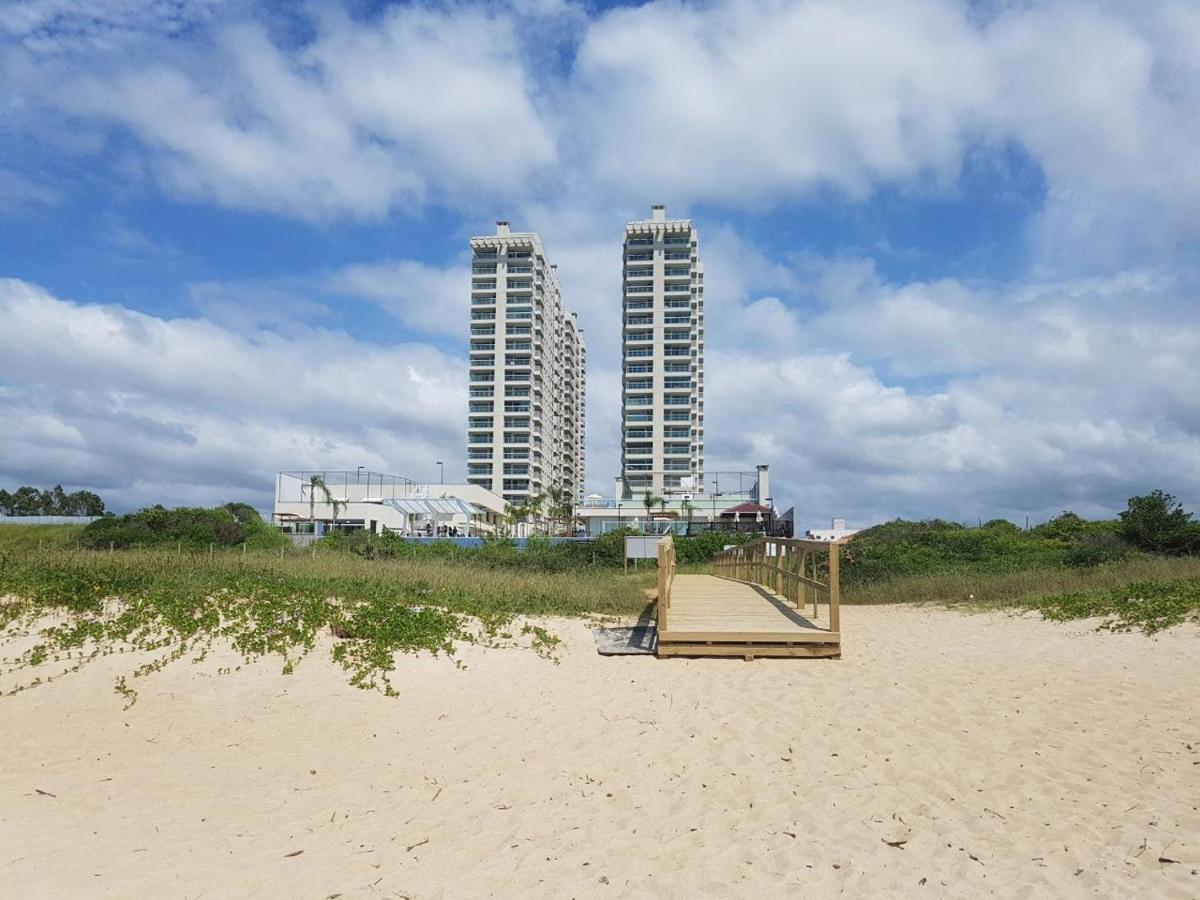 Ape Estilo Resort C/ Pe Na Areia E Vista Mar, Proximo Ao Beto Carrero Piçarras Exterior foto