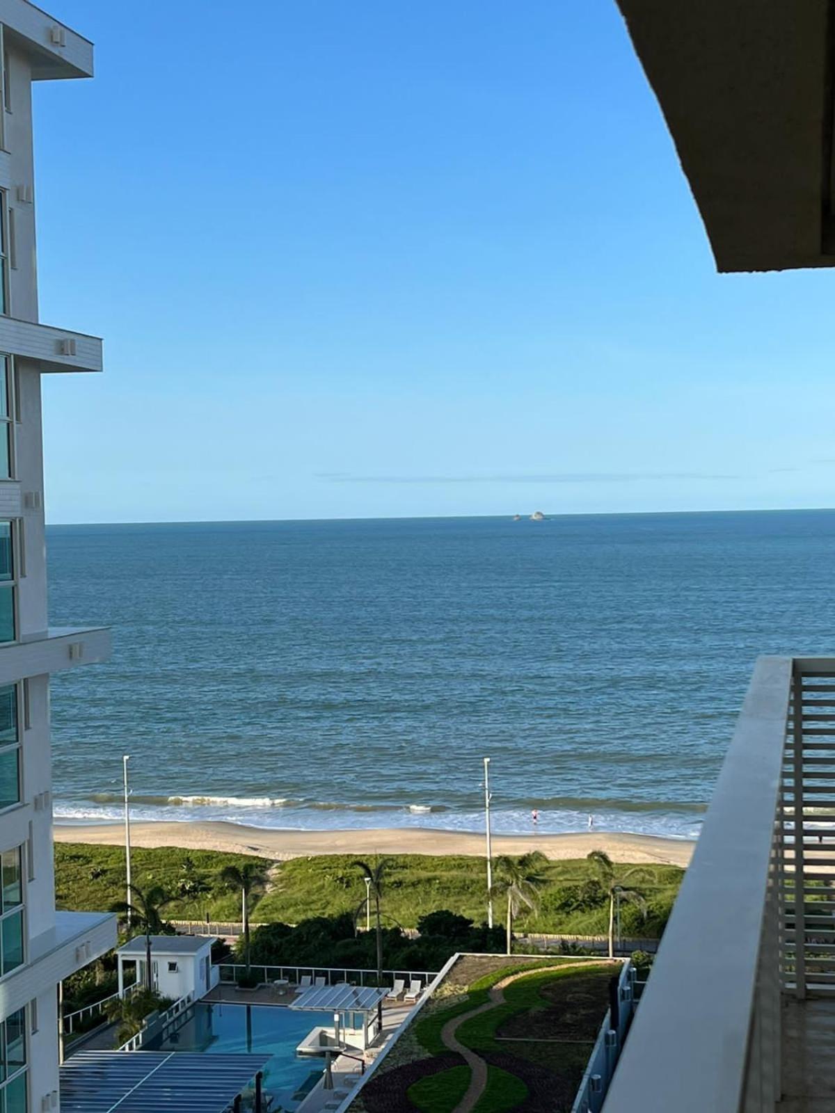 Ape Estilo Resort C/ Pe Na Areia E Vista Mar, Proximo Ao Beto Carrero Piçarras Exterior foto